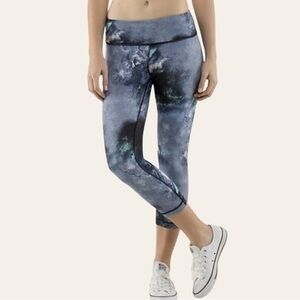 Lululemon Wunder Under Crop Denim Luon Milky Way Leggings ✨